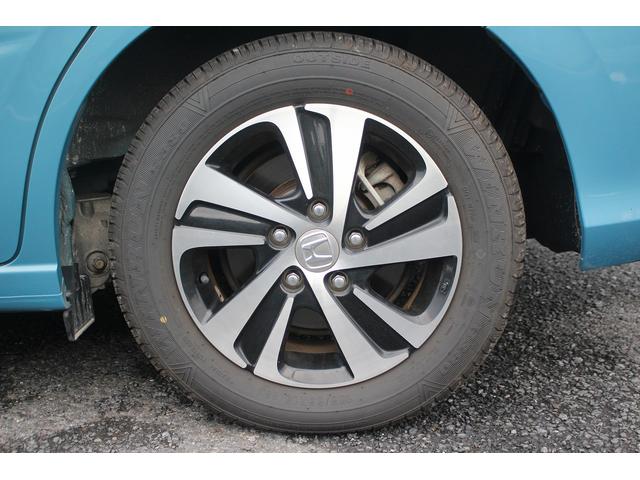 フリード＋ハイブリッド ハイブリッドＥＸ　純正９インチナビ　禁煙車　フルセグＴＶ　純正フリップダウンモニター　ＬＥＤヘッドライト　両側電動スライドドア　バックカメラ　シートヒーター　ハーフレザーシート　衝突軽減ブレーキ　レーンアシスト（28枚目）