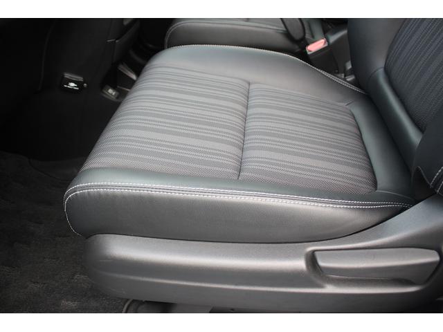 フリード＋ハイブリッド ハイブリッドＥＸ　純正９インチナビ　禁煙車　フルセグＴＶ　純正フリップダウンモニター　ＬＥＤヘッドライト　両側電動スライドドア　バックカメラ　シートヒーター　ハーフレザーシート　衝突軽減ブレーキ　レーンアシスト（43枚目）