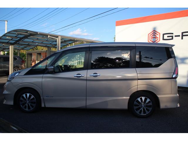 セレナ ハイウェイスター　パナソニック９型ナビ　　禁煙車　ＬＥＤヘッドライト　バックカメラ　地デジ　両側電動スライドドア　クルーズコントロール　８人乗り　純正１６インチアルミホイール　ＥＴＣ　スマートキー　プッシュスタート（9枚目）