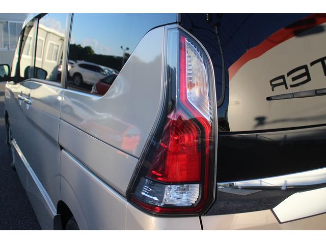 セレナ ハイウェイスター　パナソニック９型ナビ　　禁煙車　ＬＥＤヘッドライト　バックカメラ　地デジ　両側電動スライドドア　クルーズコントロール　８人乗り　純正１６インチアルミホイール　ＥＴＣ　スマートキー　プッシュスタート（16枚目）