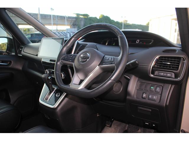 セレナ ハイウェイスター　パナソニック９型ナビ　　禁煙車　ＬＥＤヘッドライト　バックカメラ　地デジ　両側電動スライドドア　クルーズコントロール　８人乗り　純正１６インチアルミホイール　ＥＴＣ　スマートキー　プッシュスタート（25枚目）