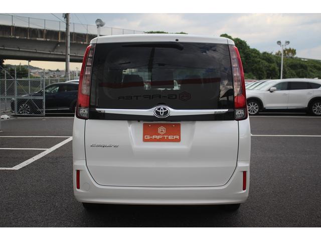 エスクァイア Ｇｉ　純正９型ナビ　バックカメラ　フルセグテレビ　黒革シート　シートヒーター　７人乗り　両側電動スライドドア　クルーズコントロール　ＬＥＤヘッドライト　ＥＴＣ　スマートキー　プッシュスタート（7枚目）