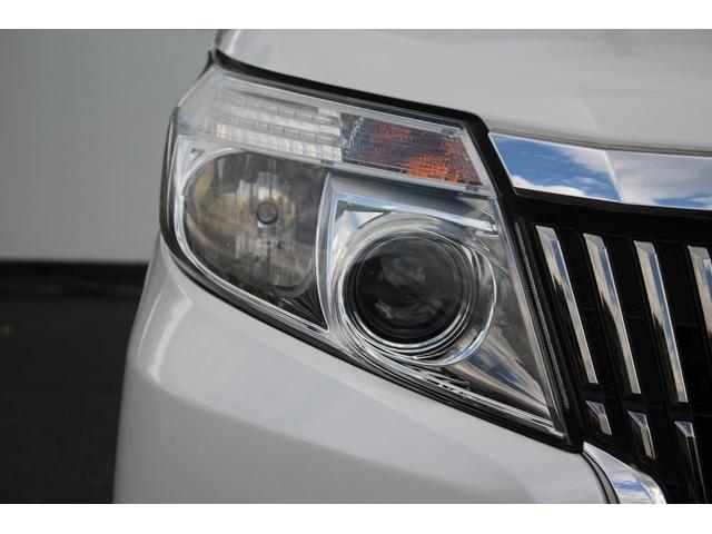 エスクァイア Ｇｉ　純正９型ナビ　バックカメラ　フルセグテレビ　黒革シート　シートヒーター　７人乗り　両側電動スライドドア　クルーズコントロール　ＬＥＤヘッドライト　ＥＴＣ　スマートキー　プッシュスタート（11枚目）