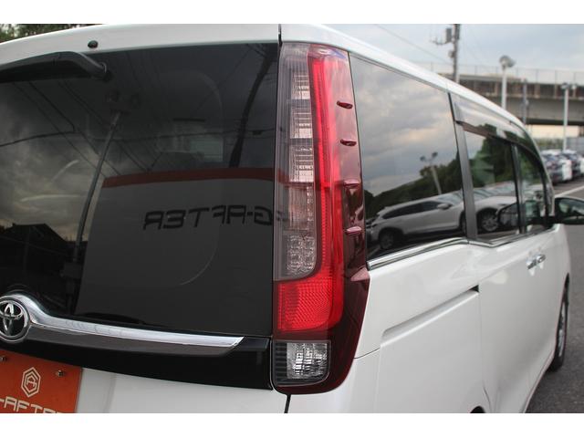 エスクァイア Ｇｉ　純正９型ナビ　バックカメラ　フルセグテレビ　黒革シート　シートヒーター　７人乗り　両側電動スライドドア　クルーズコントロール　ＬＥＤヘッドライト　ＥＴＣ　スマートキー　プッシュスタート（15枚目）