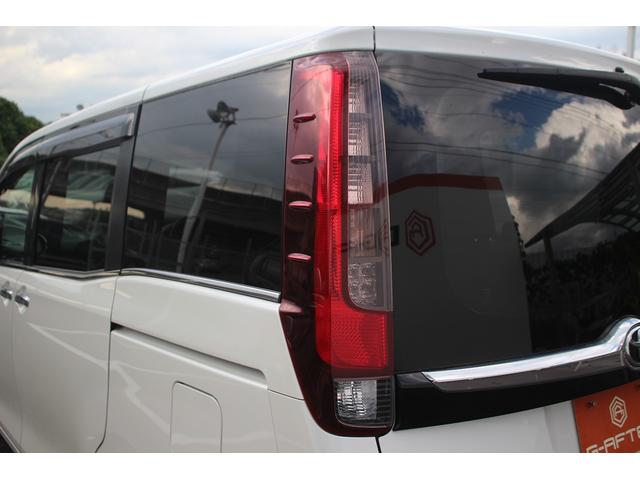 エスクァイア Ｇｉ　純正９型ナビ　バックカメラ　フルセグテレビ　黒革シート　シートヒーター　７人乗り　両側電動スライドドア　クルーズコントロール　ＬＥＤヘッドライト　ＥＴＣ　スマートキー　プッシュスタート（16枚目）