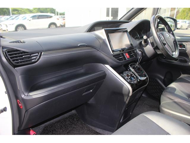 エスクァイア Ｇｉ　純正９型ナビ　バックカメラ　フルセグテレビ　黒革シート　シートヒーター　７人乗り　両側電動スライドドア　クルーズコントロール　ＬＥＤヘッドライト　ＥＴＣ　スマートキー　プッシュスタート（40枚目）