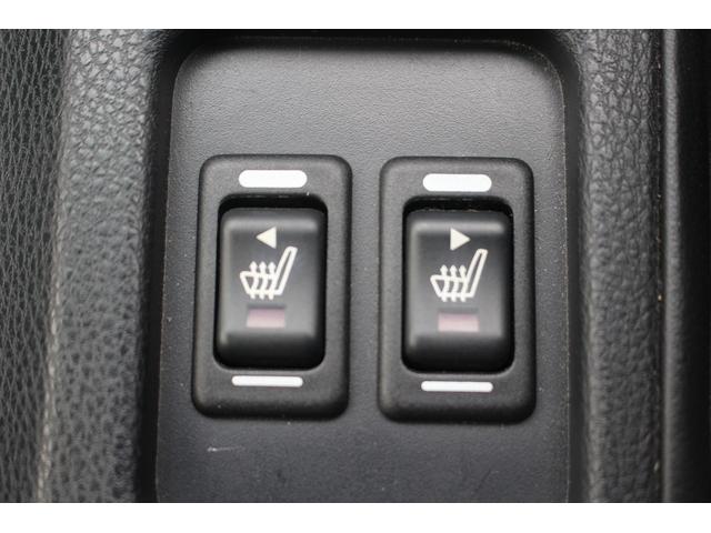 ８６ ＧＴリミテッド　ナビ　禁煙車　フルセグＴＶ　シートヒーター　純正１７インチアルミホイール　パドルシフト　バックカメラ　ＥＴＣ　スマートキー　プッシュスタート　電動格納式ミラー（5枚目）