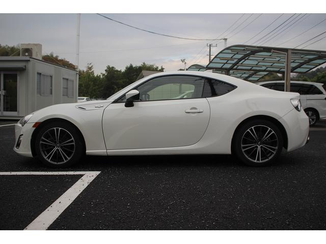 ８６ ＧＴリミテッド　ナビ　禁煙車　フルセグＴＶ　シートヒーター　純正１７インチアルミホイール　パドルシフト　バックカメラ　ＥＴＣ　スマートキー　プッシュスタート　電動格納式ミラー（15枚目）
