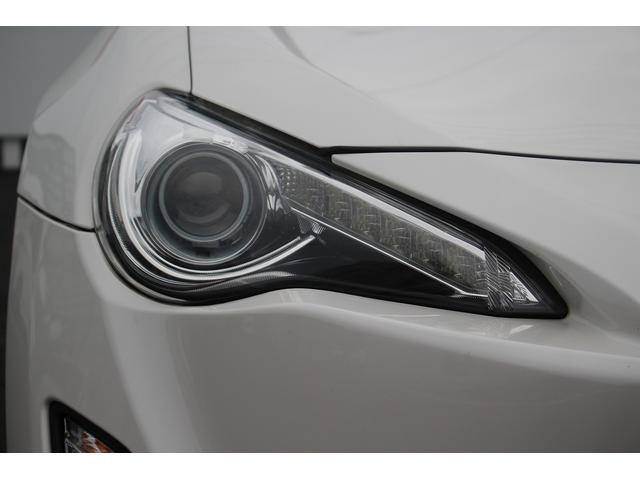 ８６ ＧＴリミテッド　ナビ　禁煙車　フルセグＴＶ　シートヒーター　純正１７インチアルミホイール　パドルシフト　バックカメラ　ＥＴＣ　スマートキー　プッシュスタート　電動格納式ミラー（17枚目）
