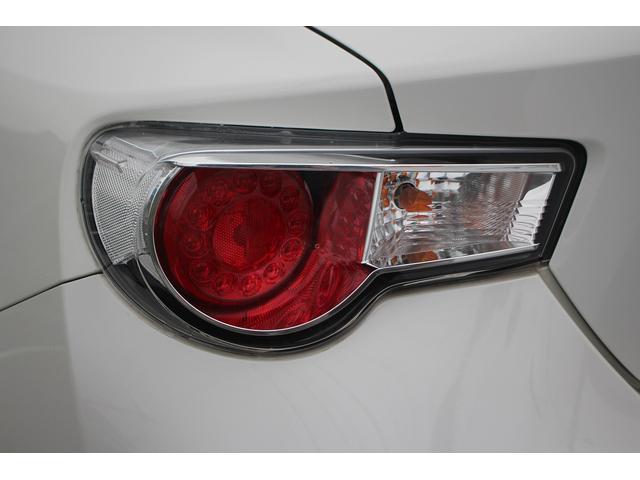 ８６ ＧＴリミテッド　ナビ　禁煙車　フルセグＴＶ　シートヒーター　純正１７インチアルミホイール　パドルシフト　バックカメラ　ＥＴＣ　スマートキー　プッシュスタート　電動格納式ミラー（22枚目）
