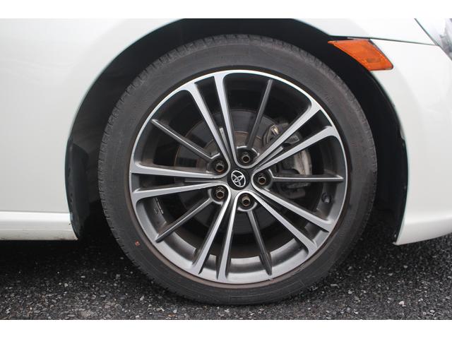 ８６ ＧＴリミテッド　ナビ　禁煙車　フルセグＴＶ　シートヒーター　純正１７インチアルミホイール　パドルシフト　バックカメラ　ＥＴＣ　スマートキー　プッシュスタート　電動格納式ミラー（25枚目）