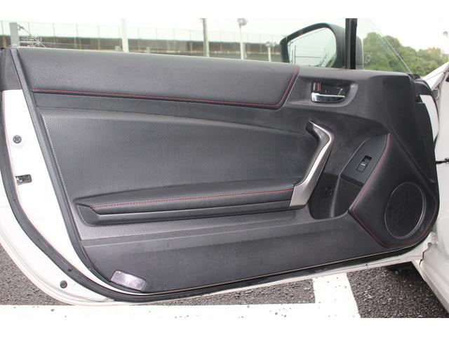 ８６ ＧＴリミテッド　ナビ　禁煙車　フルセグＴＶ　シートヒーター　純正１７インチアルミホイール　パドルシフト　バックカメラ　ＥＴＣ　スマートキー　プッシュスタート　電動格納式ミラー（39枚目）