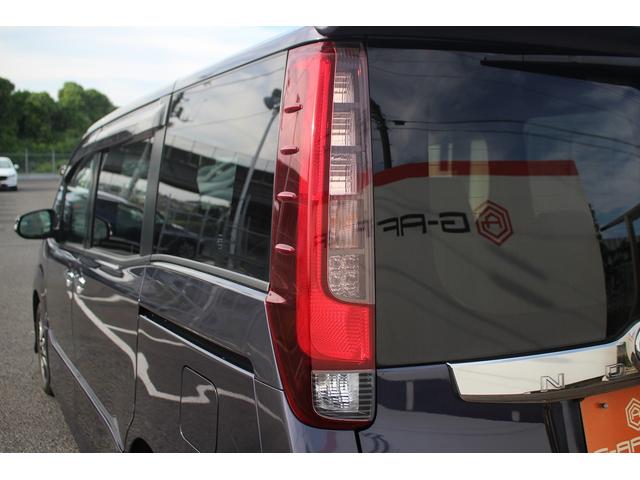 ノア Si フリップダウンモニター 禁煙車 アルパイン9型ナビ バックカメラ フルセグTV 両側電動スライドドア 黒半革シート ETC クルーズコントロール 衝突軽減ブレーキ LEDヘッドライト 7人乗り(22枚目)