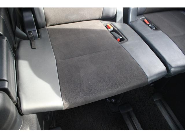 ノア Si フリップダウンモニター 禁煙車 アルパイン9型ナビ バックカメラ フルセグTV 両側電動スライドドア 黒半革シート ETC クルーズコントロール 衝突軽減ブレーキ LEDヘッドライト 7人乗り(39枚目)