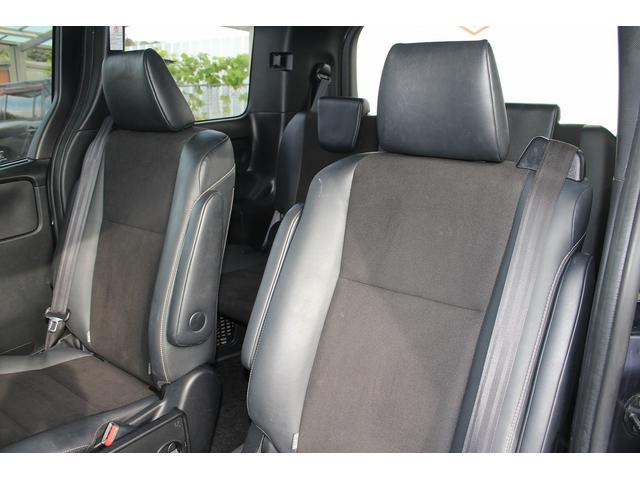 ノア Si フリップダウンモニター 禁煙車 アルパイン9型ナビ バックカメラ フルセグTV 両側電動スライドドア 黒半革シート ETC クルーズコントロール 衝突軽減ブレーキ LEDヘッドライト 7人乗り(42枚目)