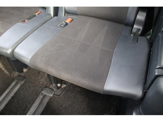 ノア Si フリップダウンモニター 禁煙車 アルパイン9型ナビ バックカメラ フルセグTV 両側電動スライドドア 黒半革シート ETC クルーズコントロール 衝突軽減ブレーキ LEDヘッドライト 7人乗り(45枚目)