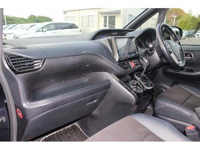 ノア Si フリップダウンモニター 禁煙車 アルパイン9型ナビ バックカメラ フルセグTV 両側電動スライドドア 黒半革シート ETC クルーズコントロール 衝突軽減ブレーキ LEDヘッドライト 7人乗り(46枚目)