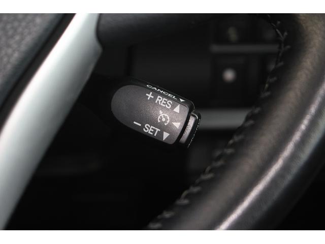 ノア Si フリップダウンモニター 禁煙車 アルパイン9型ナビ バックカメラ フルセグTV 両側電動スライドドア 黒半革シート ETC クルーズコントロール 衝突軽減ブレーキ LEDヘッドライト 7人乗り(54枚目)