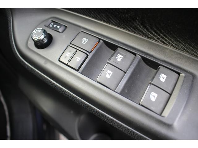 ノア Si フリップダウンモニター 禁煙車 アルパイン9型ナビ バックカメラ フルセグTV 両側電動スライドドア 黒半革シート ETC クルーズコントロール 衝突軽減ブレーキ LEDヘッドライト 7人乗り(55枚目)