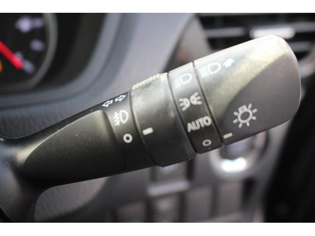 ノア Si フリップダウンモニター 禁煙車 アルパイン9型ナビ バックカメラ フルセグTV 両側電動スライドドア 黒半革シート ETC クルーズコントロール 衝突軽減ブレーキ LEDヘッドライト 7人乗り(57枚目)