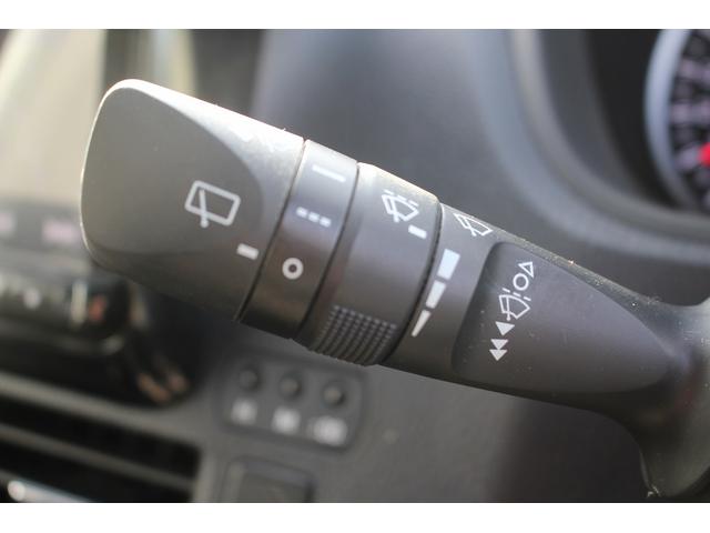 ノア Si フリップダウンモニター 禁煙車 アルパイン9型ナビ バックカメラ フルセグTV 両側電動スライドドア 黒半革シート ETC クルーズコントロール 衝突軽減ブレーキ LEDヘッドライト 7人乗り(58枚目)