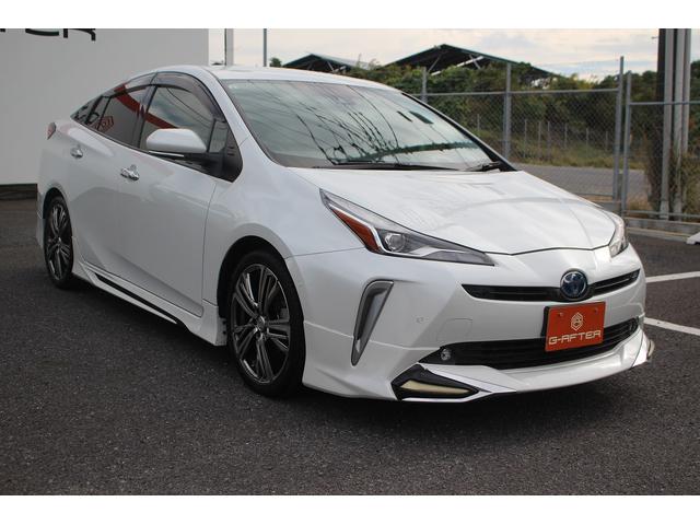 プリウス Aツーリングセレクション 後期型 禁煙車 フルエアロ 純正8型ディスプレイオーディオ 360°カメラ フルセグTV 温熱黒革シート ETC クルーズコントロール LEDヘッドライト 自動駐車システム ブラインドスポットモニター(9枚目)