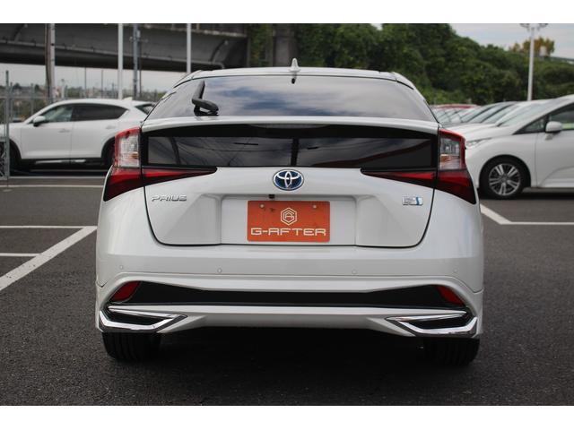 プリウス Aツーリングセレクション 後期型 禁煙車 フルエアロ 純正8型ディスプレイオーディオ 360°カメラ フルセグTV 温熱黒革シート ETC クルーズコントロール LEDヘッドライト 自動駐車システム ブラインドスポットモニター(12枚目)