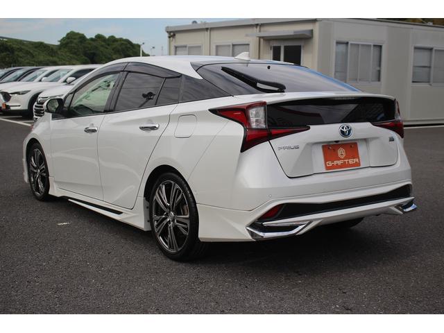 プリウス Aツーリングセレクション 後期型 禁煙車 フルエアロ 純正8型ディスプレイオーディオ 360°カメラ フルセグTV 温熱黒革シート ETC クルーズコントロール LEDヘッドライト 自動駐車システム ブラインドスポットモニター(13枚目)