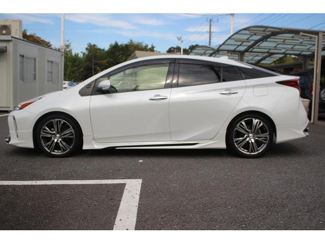 プリウス Aツーリングセレクション 後期型 禁煙車 フルエアロ 純正8型ディスプレイオーディオ 360°カメラ フルセグTV 温熱黒革シート ETC クルーズコントロール LEDヘッドライト 自動駐車システム ブラインドスポットモニター(14枚目)