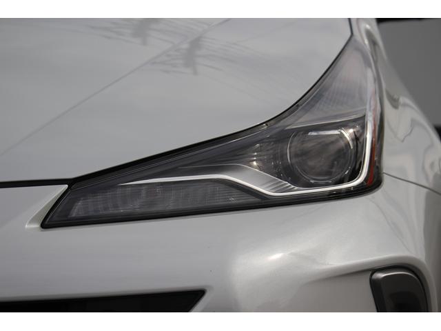 プリウス Aツーリングセレクション 後期型 禁煙車 フルエアロ 純正8型ディスプレイオーディオ 360°カメラ フルセグTV 温熱黒革シート ETC クルーズコントロール LEDヘッドライト 自動駐車システム ブラインドスポットモニター(18枚目)