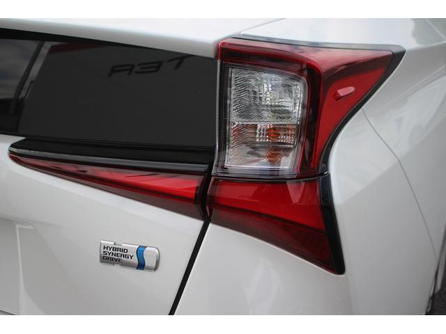 プリウス Aツーリングセレクション 後期型 禁煙車 フルエアロ 純正8型ディスプレイオーディオ 360°カメラ フルセグTV 温熱黒革シート ETC クルーズコントロール LEDヘッドライト 自動駐車システム ブラインドスポットモニター(20枚目)