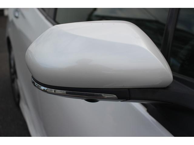 プリウス Aツーリングセレクション 後期型 禁煙車 フルエアロ 純正8型ディスプレイオーディオ 360°カメラ フルセグTV 温熱黒革シート ETC クルーズコントロール LEDヘッドライト 自動駐車システム ブラインドスポットモニター(22枚目)