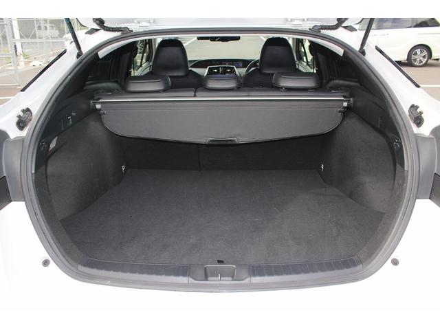 プリウス Aツーリングセレクション 後期型 禁煙車 フルエアロ 純正8型ディスプレイオーディオ 360°カメラ フルセグTV 温熱黒革シート ETC クルーズコントロール LEDヘッドライト 自動駐車システム ブラインドスポットモニター(37枚目)