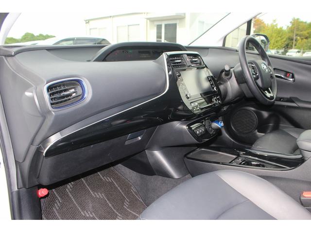 プリウス Aツーリングセレクション 後期型 禁煙車 フルエアロ 純正8型ディスプレイオーディオ 360°カメラ フルセグTV 温熱黒革シート ETC クルーズコントロール LEDヘッドライト 自動駐車システム ブラインドスポットモニター(41枚目)