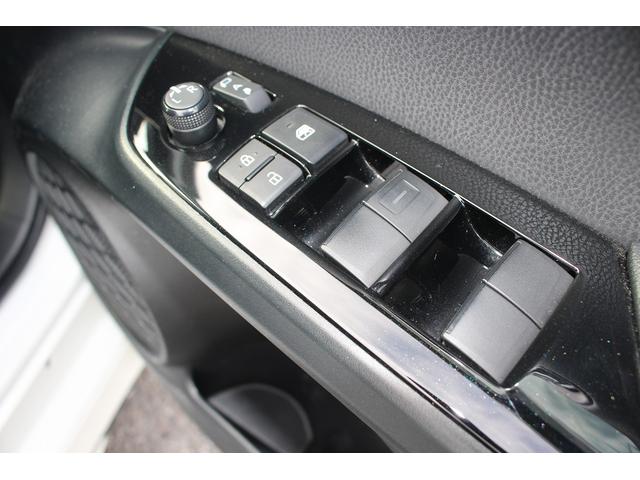 プリウス Aツーリングセレクション 後期型 禁煙車 フルエアロ 純正8型ディスプレイオーディオ 360°カメラ フルセグTV 温熱黒革シート ETC クルーズコントロール LEDヘッドライト 自動駐車システム ブラインドスポットモニター(51枚目)