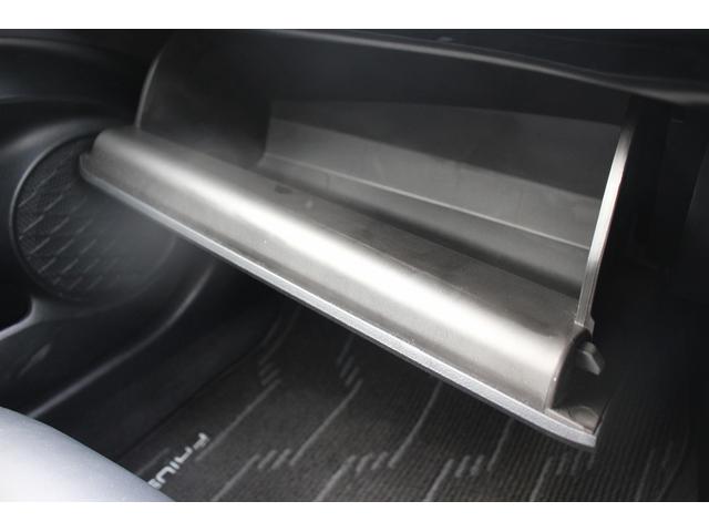 プリウス Aツーリングセレクション 後期型 禁煙車 フルエアロ 純正8型ディスプレイオーディオ 360°カメラ フルセグTV 温熱黒革シート ETC クルーズコントロール LEDヘッドライト 自動駐車システム ブラインドスポットモニター(60枚目)