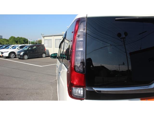 エスクァイア ハイブリッドGi TRDフルエアロ 禁煙車 純正9型ナビ フルセグTV 両側電動スライドドア シートヒーター LEDヘッドライト バックカメラ クルーズコントロール ETC2.0 衝突軽減ブレーキ スマートキー(22枚目)