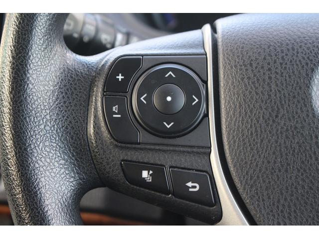 TOYOTA NOAH HYBRID X