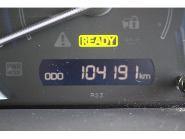 TOYOTA NOAH HYBRID X