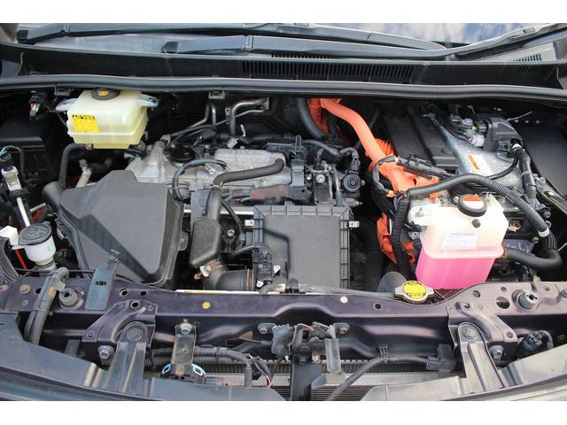 TOYOTA NOAH HYBRID X