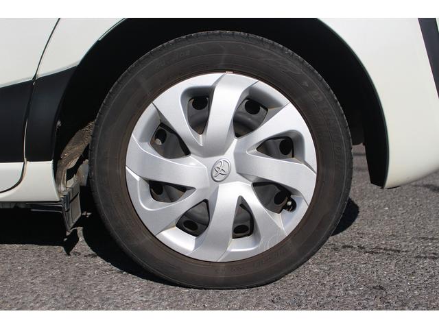 シエンタ Ｘ　禁煙車　７人乗り　純正ナビ　フルセグＴＶ　バックカメラ　電動スライドドア　ＥＴＣ　電動格納ミラー（25枚目）