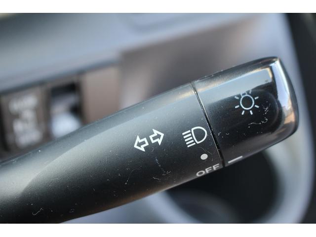 シエンタ Ｘ　禁煙車　７人乗り　純正ナビ　フルセグＴＶ　バックカメラ　電動スライドドア　ＥＴＣ　電動格納ミラー（56枚目）