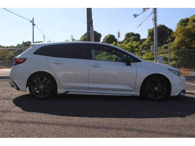 カローラツーリング ハイブリッド　ダブルバイビー　純正ナビ　禁煙車　フルセグテレビ　ＬＥＤヘッドライト　バックカメラ　ＥＴＣ　クルーズコントロール　モデリスタエアロ　フルセグテレビ　スマートキー　プッシュスタート（10枚目）