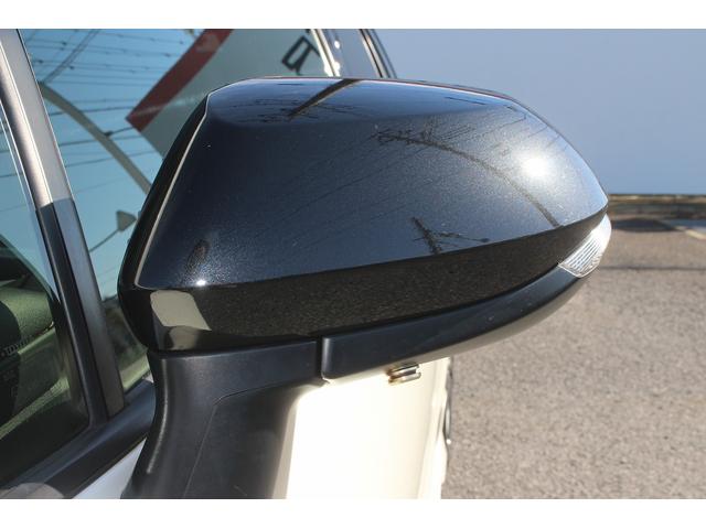 カローラツーリング ハイブリッド　ダブルバイビー　純正ナビ　禁煙車　フルセグテレビ　ＬＥＤヘッドライト　バックカメラ　ＥＴＣ　クルーズコントロール　モデリスタエアロ　フルセグテレビ　スマートキー　プッシュスタート（23枚目）