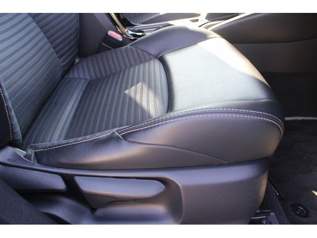 カローラツーリング ハイブリッド　ダブルバイビー　純正ナビ　禁煙車　フルセグテレビ　ＬＥＤヘッドライト　バックカメラ　ＥＴＣ　クルーズコントロール　モデリスタエアロ　フルセグテレビ　スマートキー　プッシュスタート（31枚目）