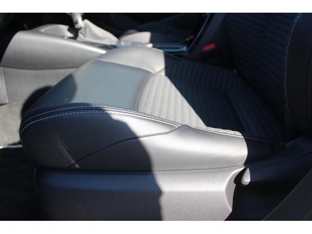 カローラツーリング ハイブリッド　ダブルバイビー　純正ナビ　禁煙車　フルセグテレビ　ＬＥＤヘッドライト　バックカメラ　ＥＴＣ　クルーズコントロール　モデリスタエアロ　フルセグテレビ　スマートキー　プッシュスタート（44枚目）