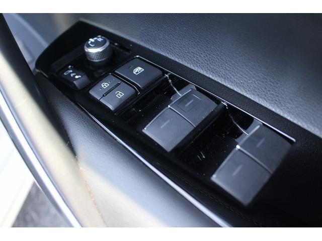カローラツーリング ハイブリッド　ダブルバイビー　純正ナビ　禁煙車　フルセグテレビ　ＬＥＤヘッドライト　バックカメラ　ＥＴＣ　クルーズコントロール　モデリスタエアロ　フルセグテレビ　スマートキー　プッシュスタート（51枚目）