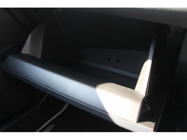 カローラツーリング ハイブリッド　ダブルバイビー　純正ナビ　禁煙車　フルセグテレビ　ＬＥＤヘッドライト　バックカメラ　ＥＴＣ　クルーズコントロール　モデリスタエアロ　フルセグテレビ　スマートキー　プッシュスタート（62枚目）