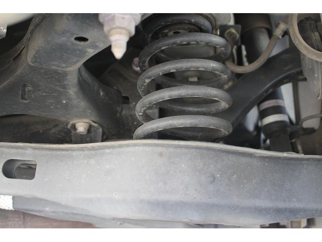 カローラツーリング ハイブリッド　ダブルバイビー　純正ナビ　禁煙車　フルセグテレビ　ＬＥＤヘッドライト　バックカメラ　ＥＴＣ　クルーズコントロール　モデリスタエアロ　フルセグテレビ　スマートキー　プッシュスタート（67枚目）