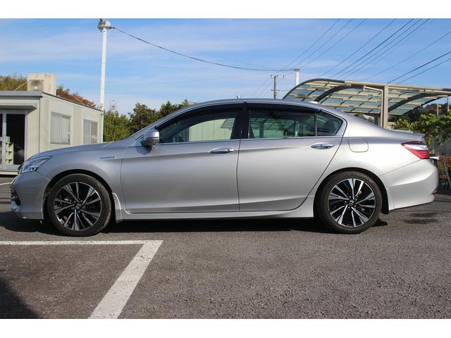 アコードハイブリッド ＥＸ　純正ナビ　禁煙車　フルセグＴＶ　バックカメラ　ＬＥＤヘッドライト　ＥＴＣ　ホンダセンシング　パワーシート　シートヒーター　スマートキー　プッシュスタート　レーンアシスト　Ｂｌｕｅｔｏｏｔｈ接続（14枚目）